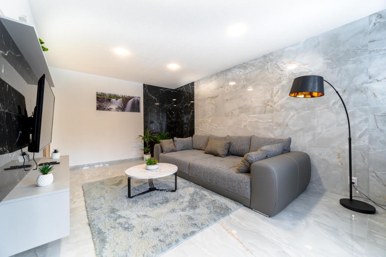 Apartman Discreet Kysucke Nove Mesto Exterior photo
