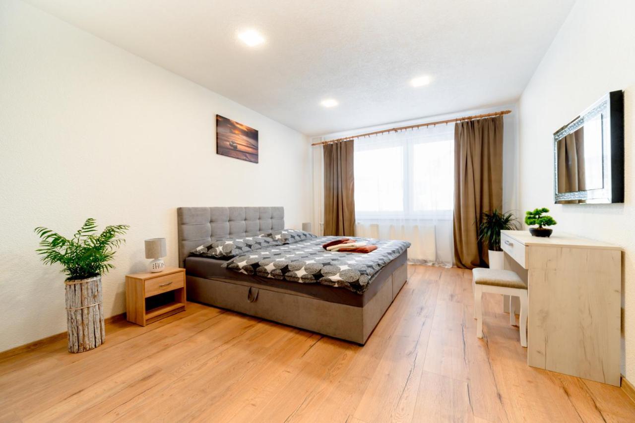 Apartman Discreet Kysucke Nove Mesto Exterior photo